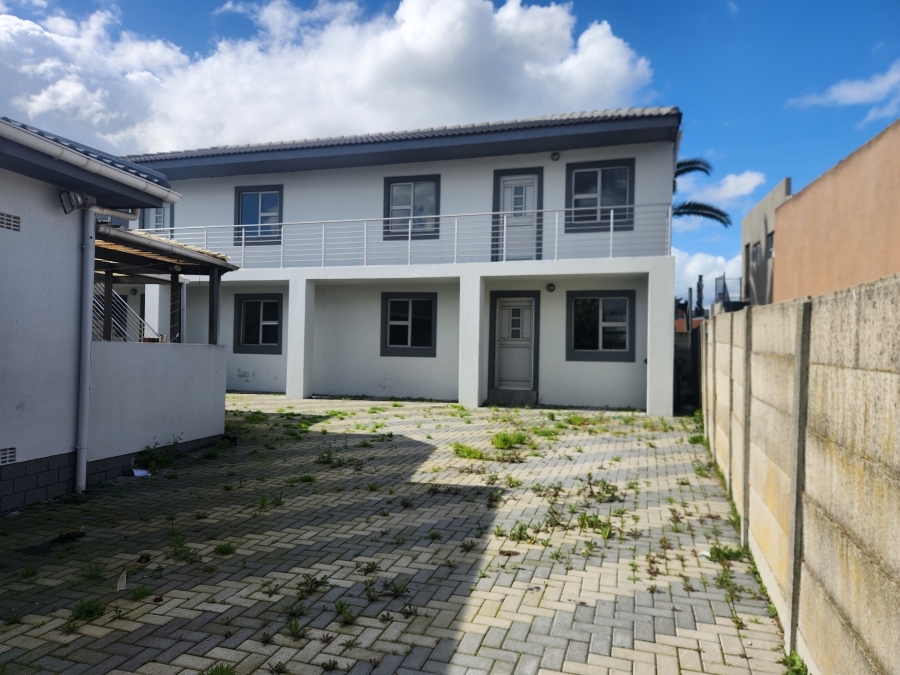 11 Bedroom Property for Sale in Jagtershof Western Cape